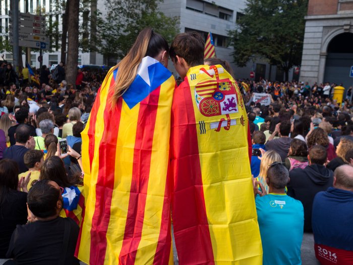 Evanescent landscapes, the yellow revolution