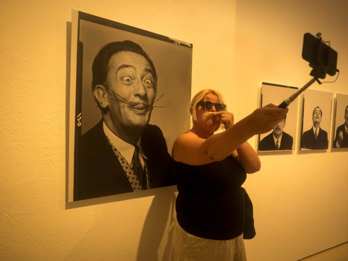 Competición de mostachos en el Museo Dalí